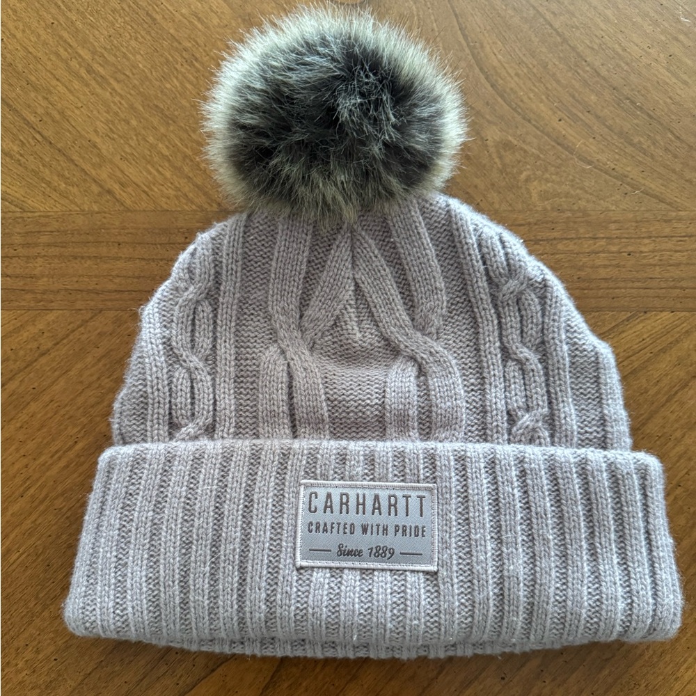 Carhartt Beanie w/pom